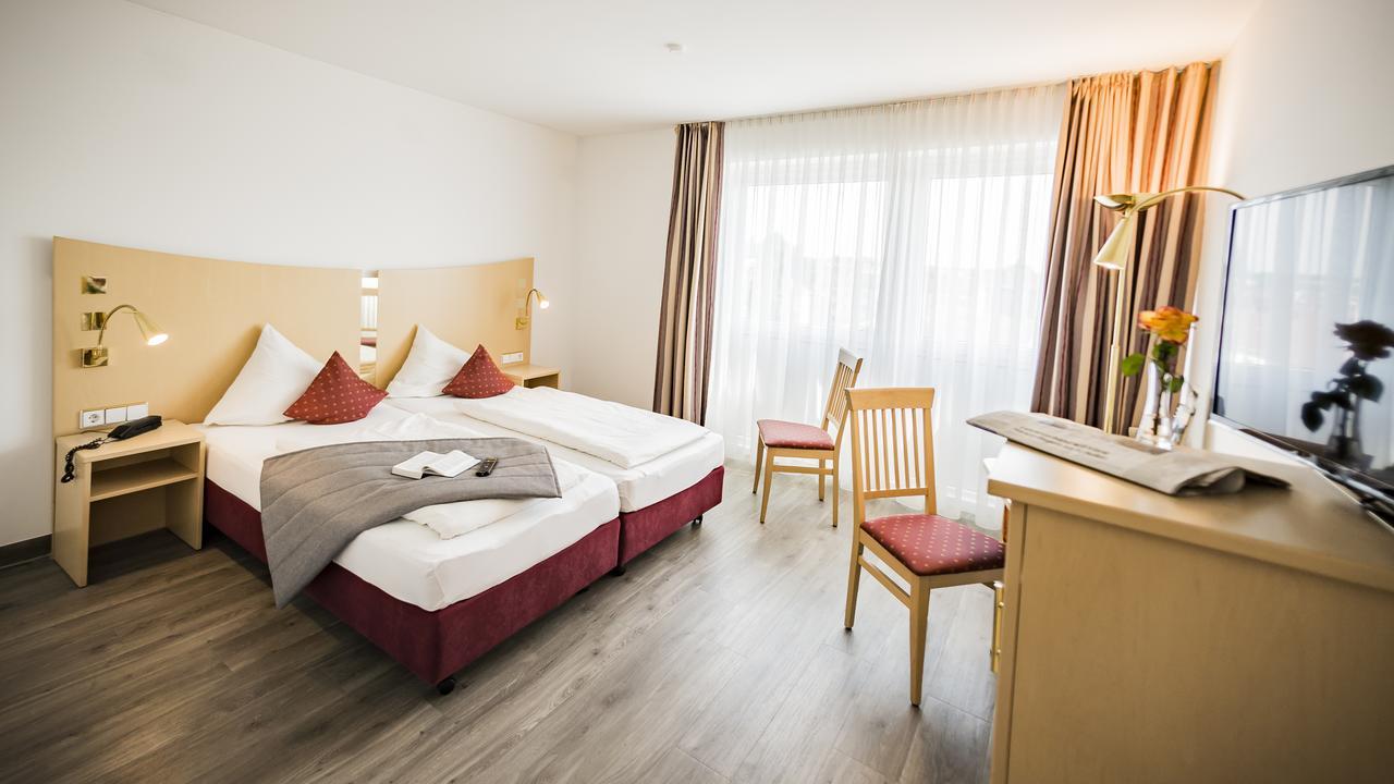 City-Hotel Garni 뉴울름 외부 사진
